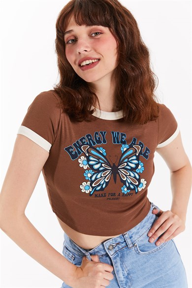 Kelebek Baskılı Ribana Crop T-shirt Kahve