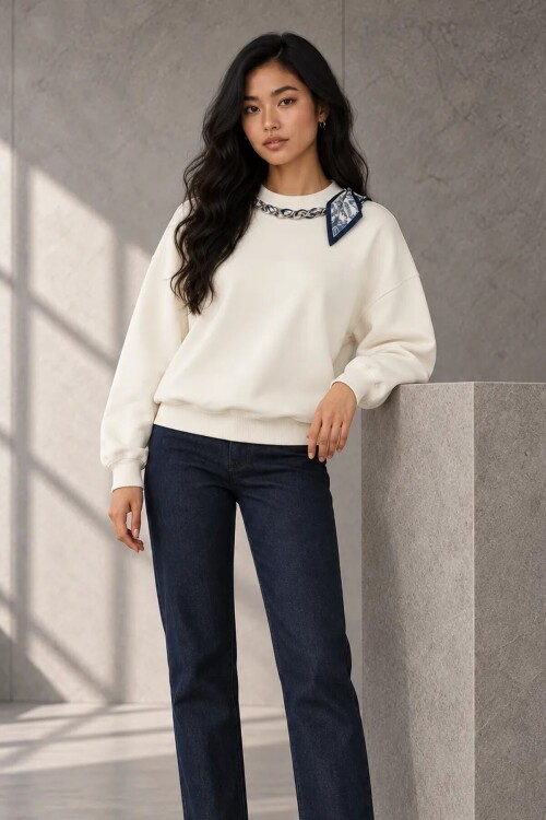 2771 Yakası Fularlı Sweat Ekru